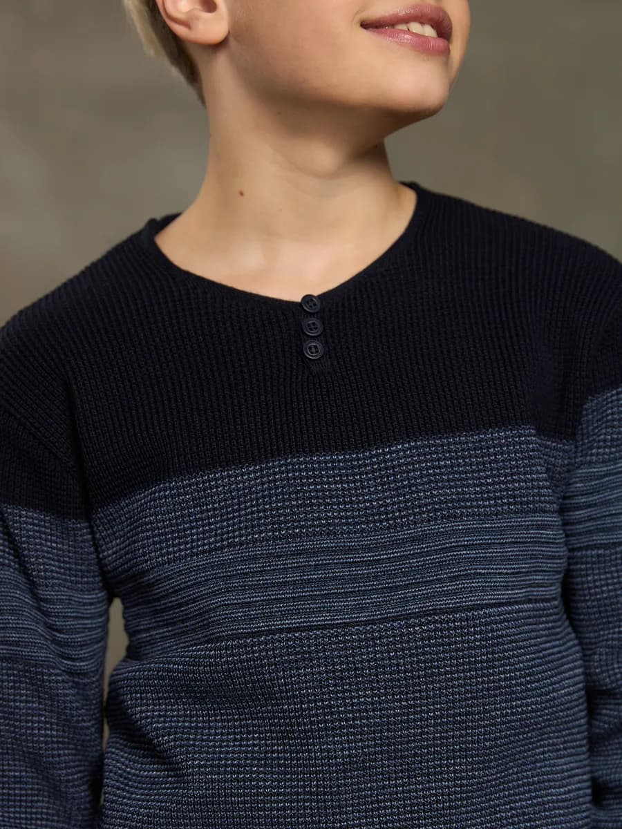 Джемпер вязаный