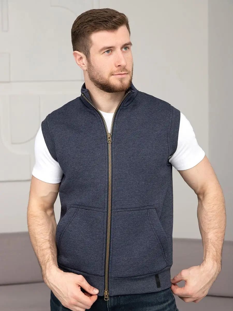 Жилет безрукавка спортивная с карманами