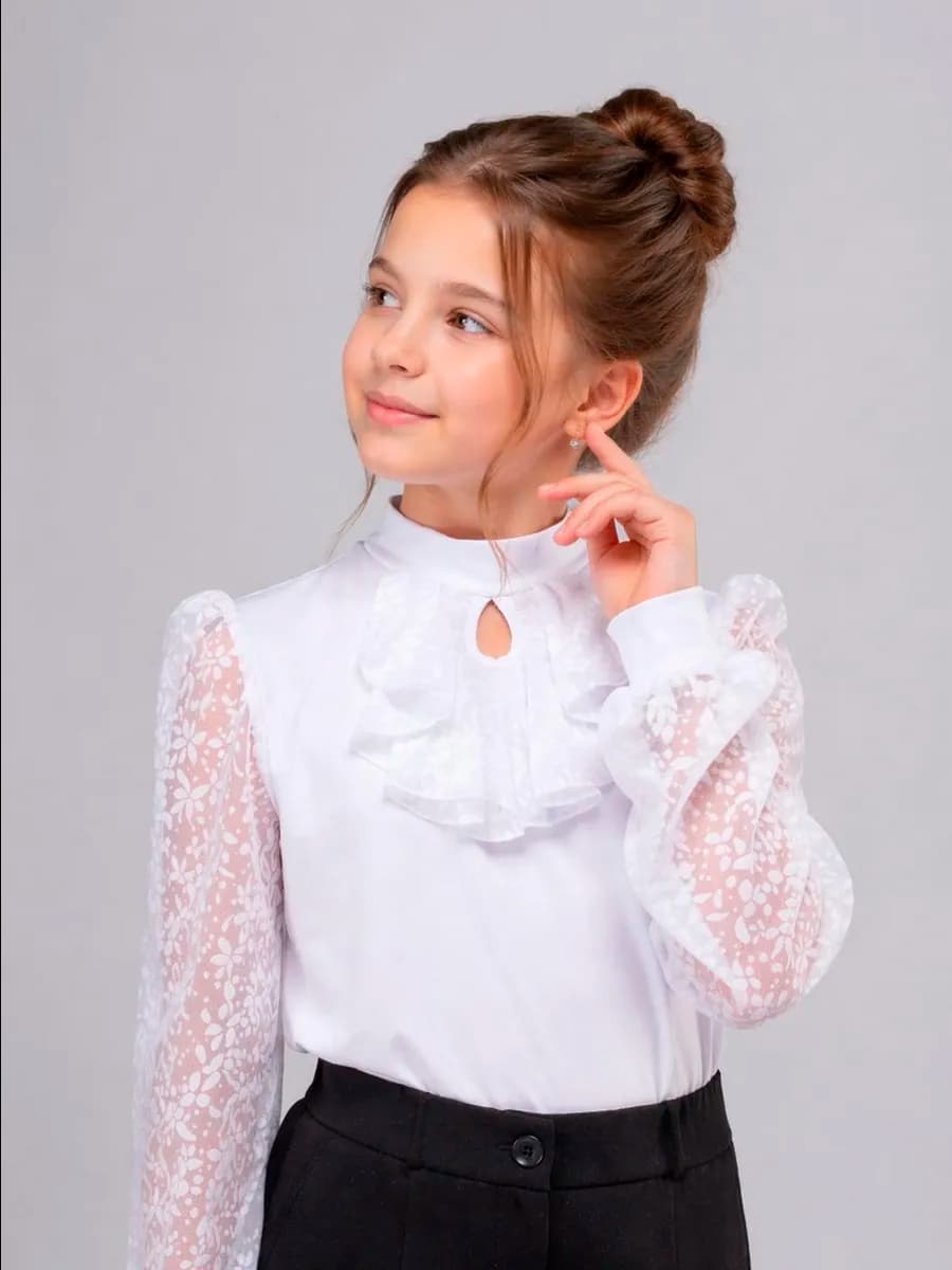 Нарядная школьная блузка с жабо