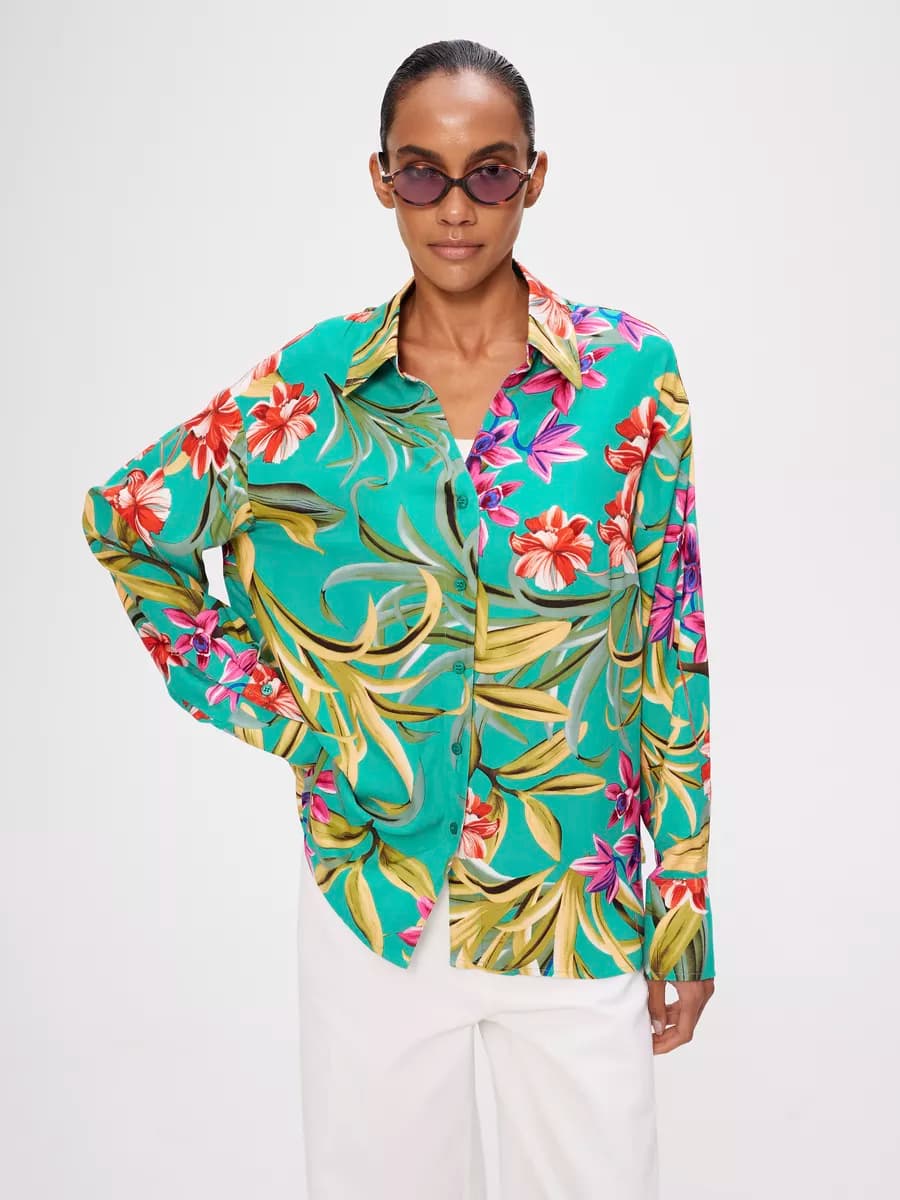 Рубашка из вискозы широкая