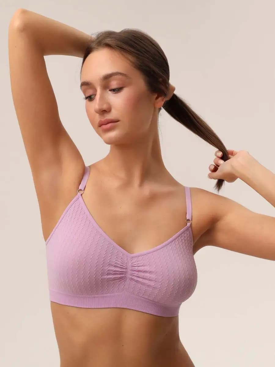 Бюстгалтер женский на регулируемых бретелях