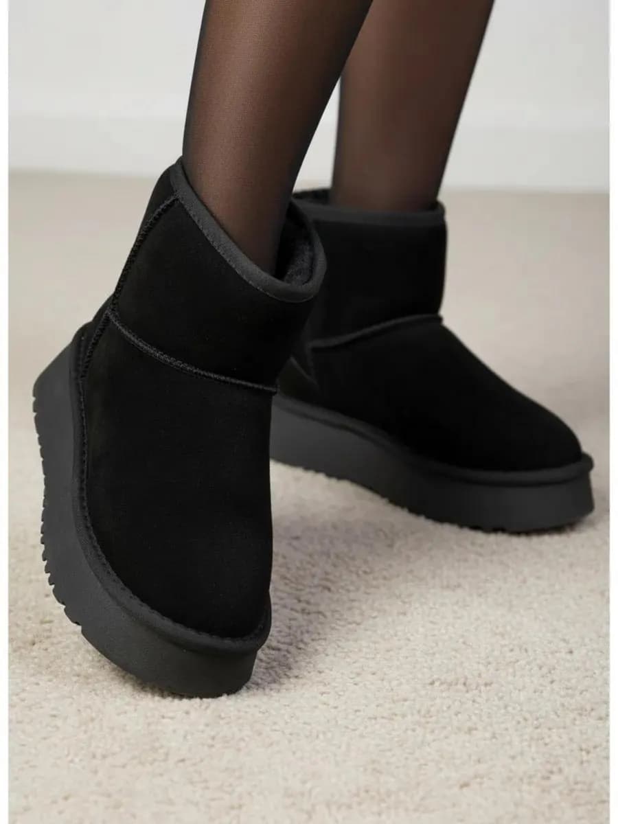 Зимние угги натуральные короткие на платформе