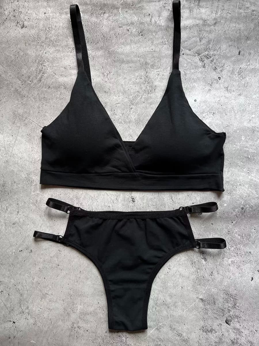 Бесшовный комплект нижнего белья