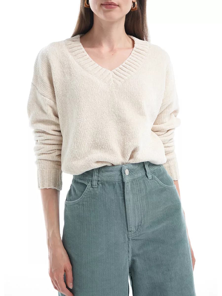 Джемпер v-образным вырезом