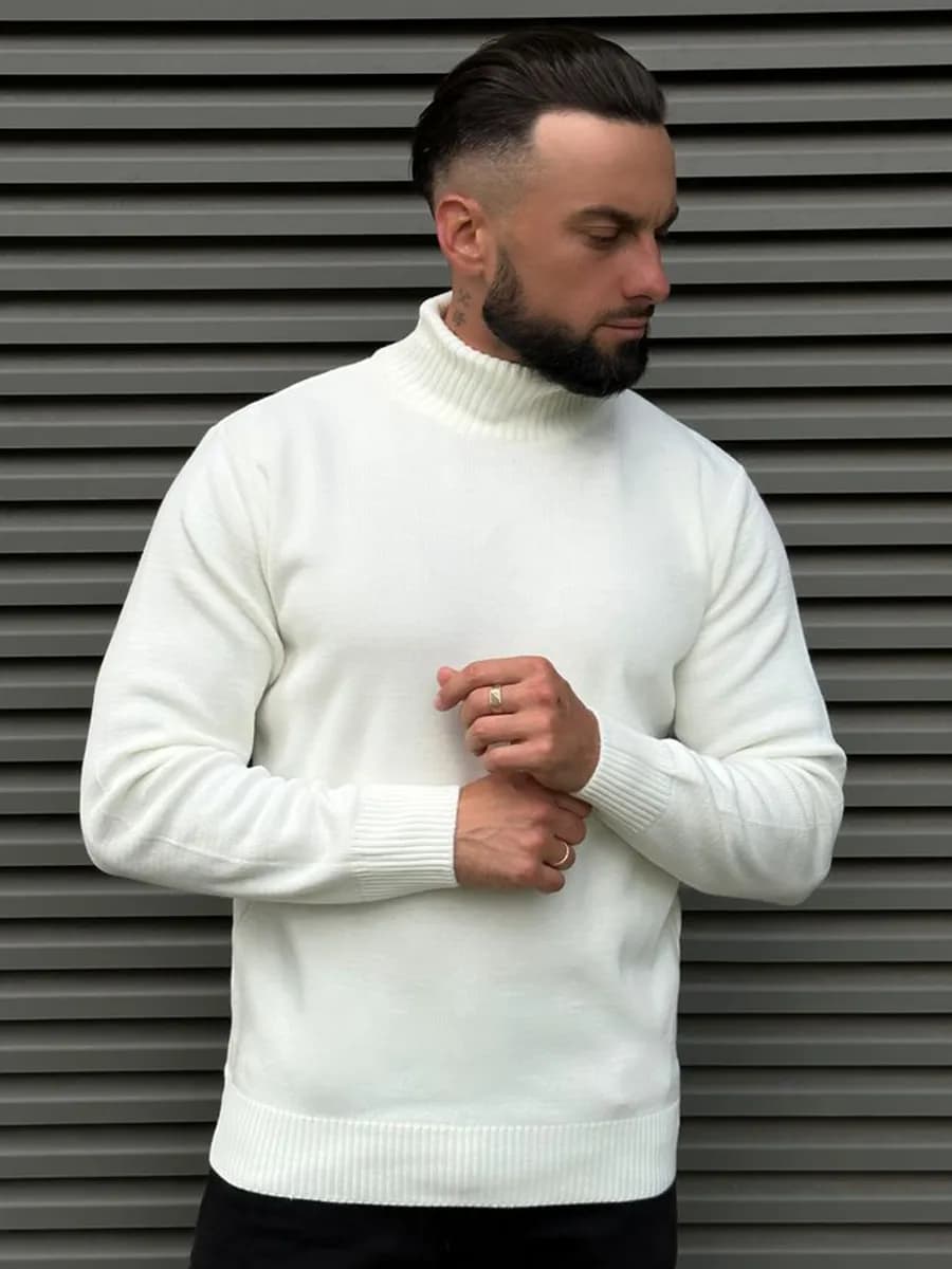 Свитер с воротником стойка шерстяной вязаный