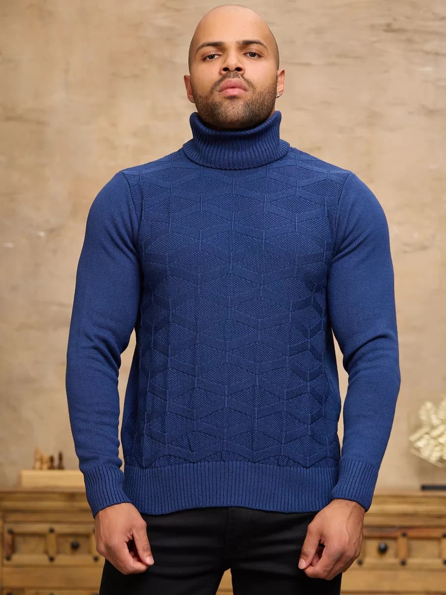 Свитер с горлом