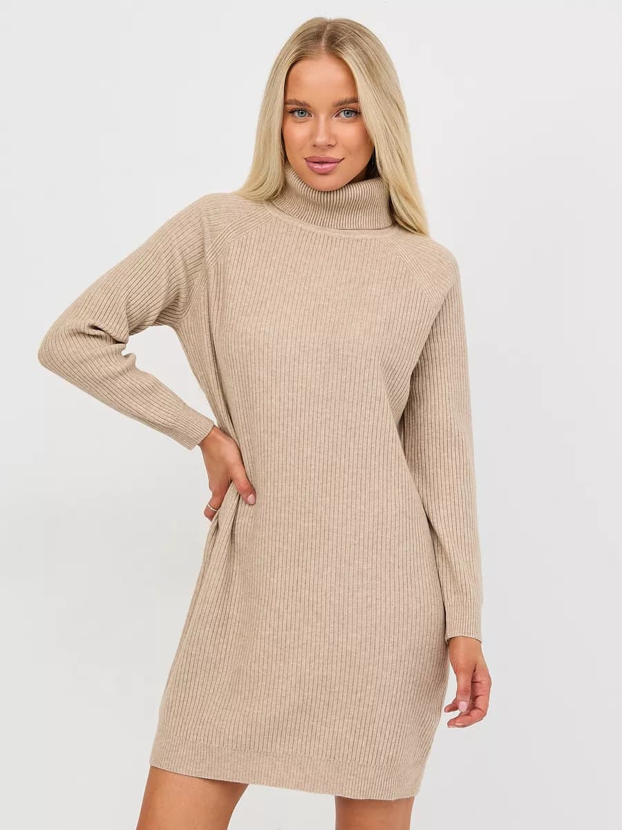 Платье свитер с горлом вязаное теплое