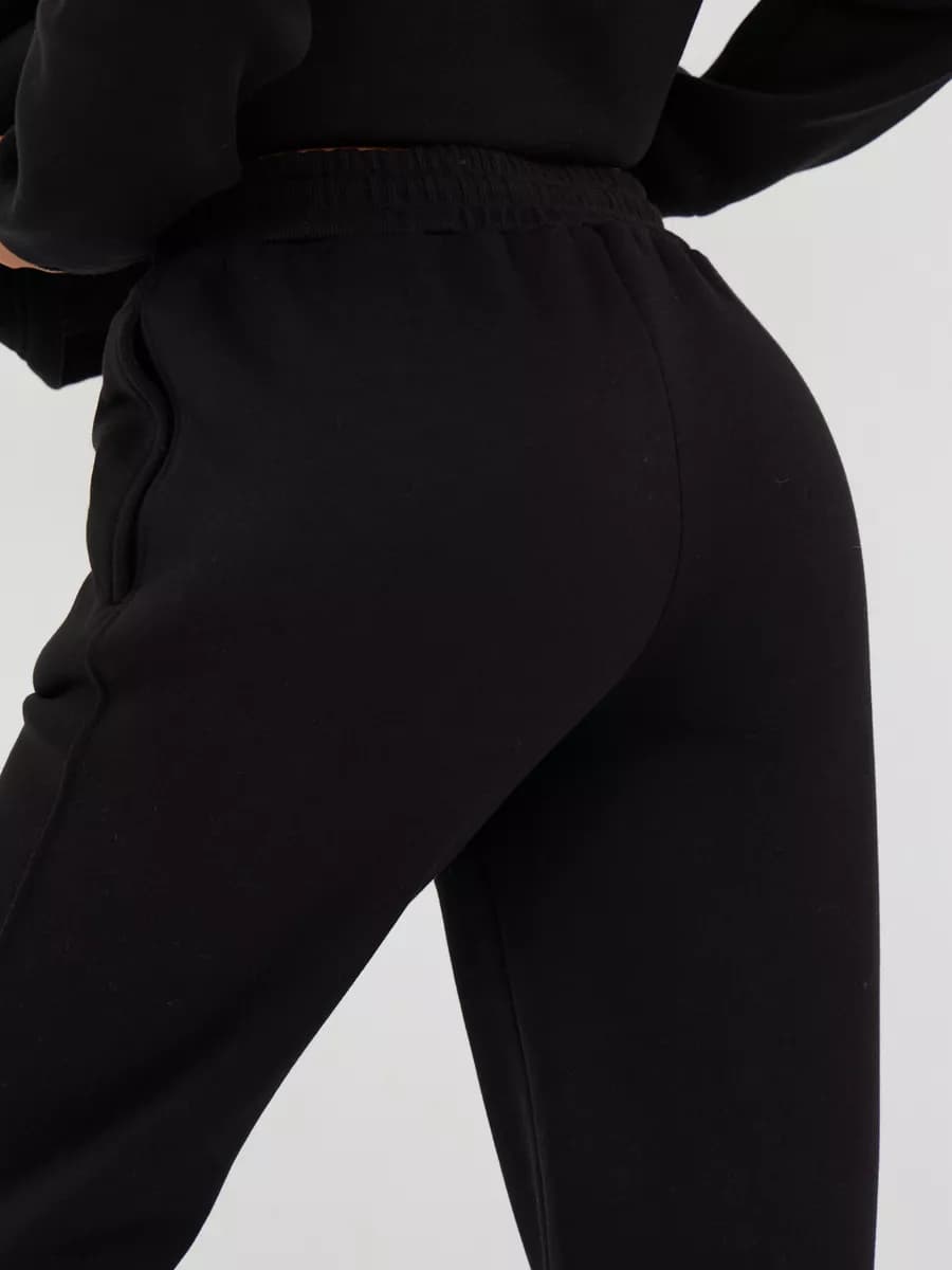 Спортивные штаны широкие утепленные джоггеры с начесом