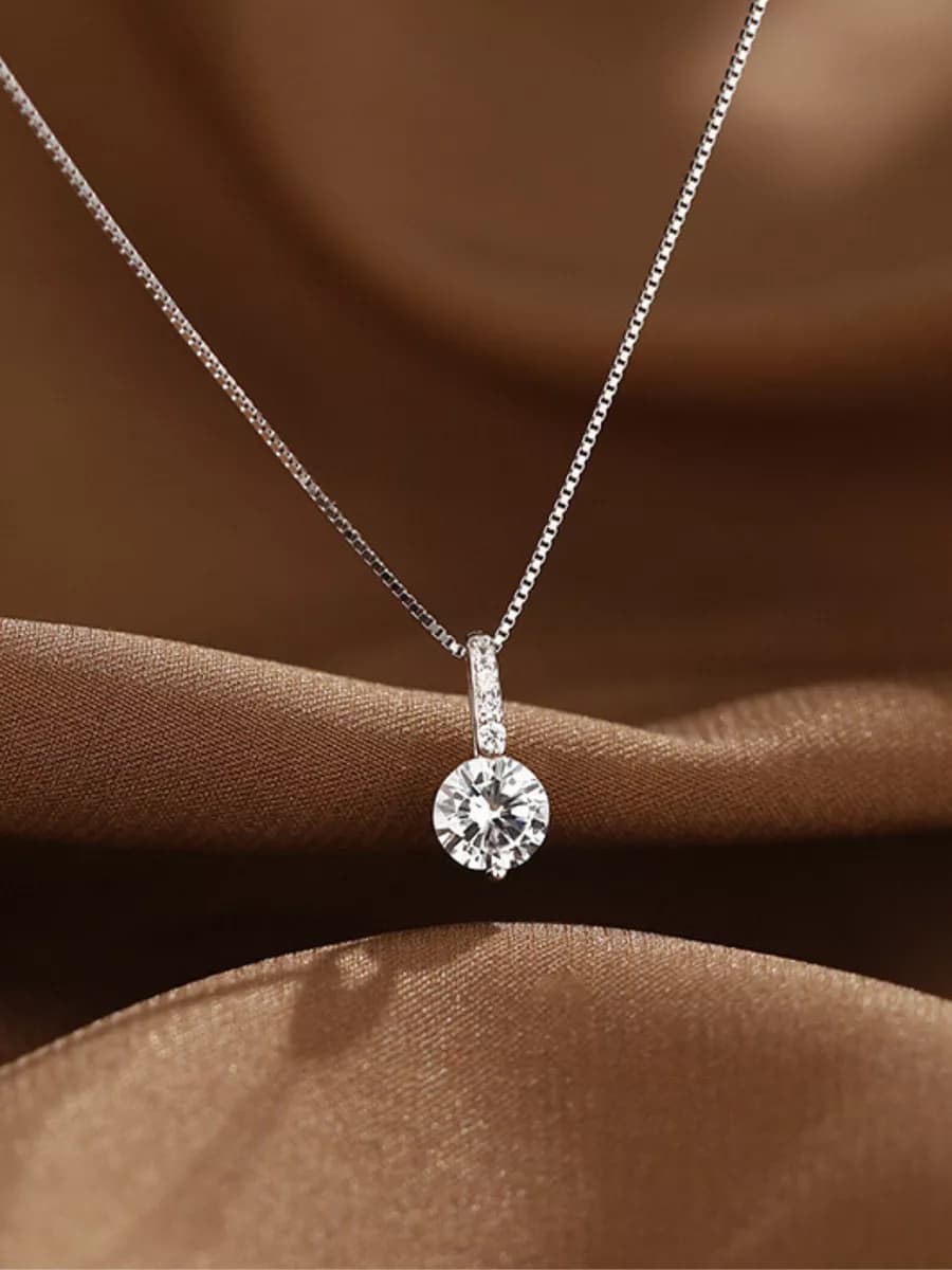 Колье на шею бижутерия подарочное украшение с подвеской