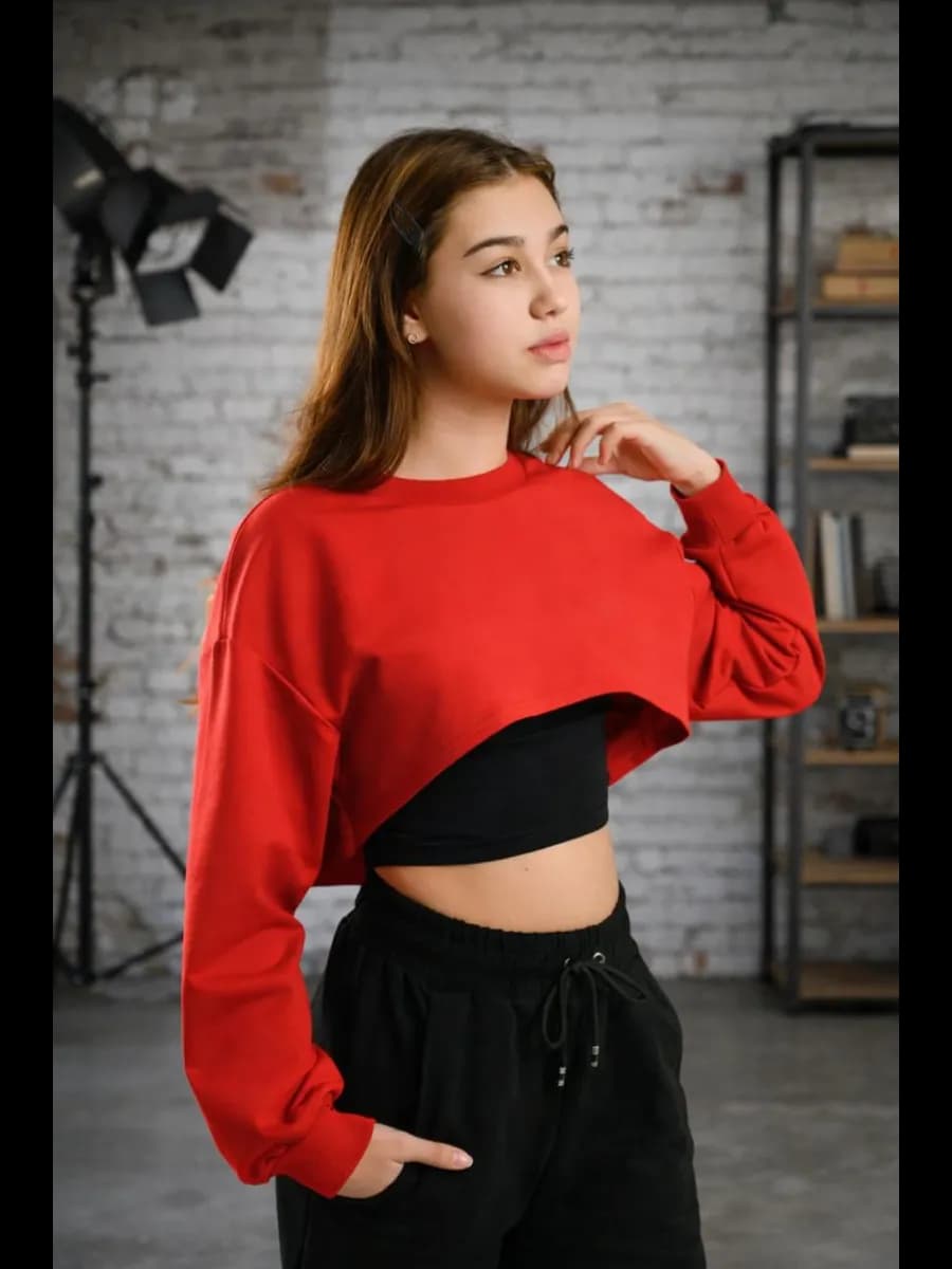 Свитшот укороченный оверсайз