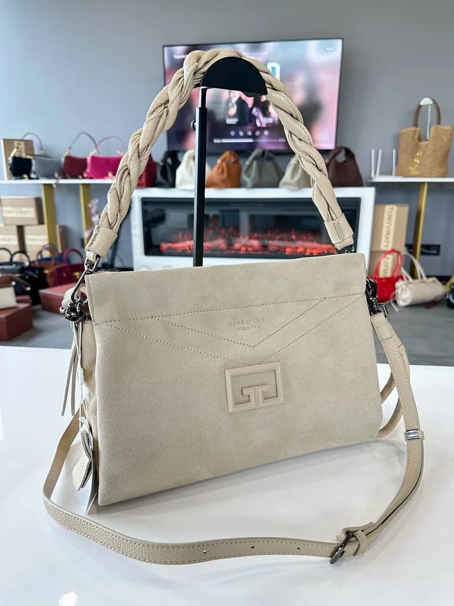 Сумка замшевая через плечо на руку