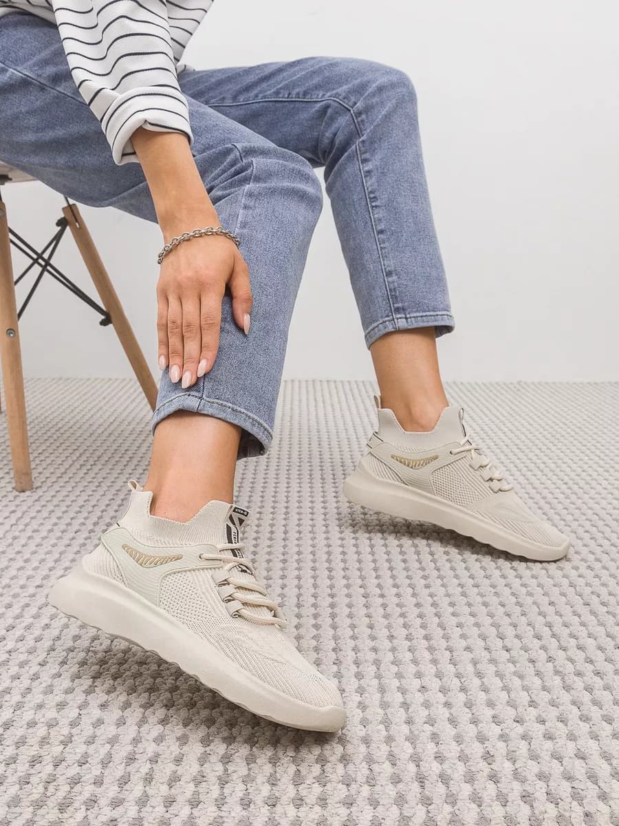 Кроссовки летние текстильные