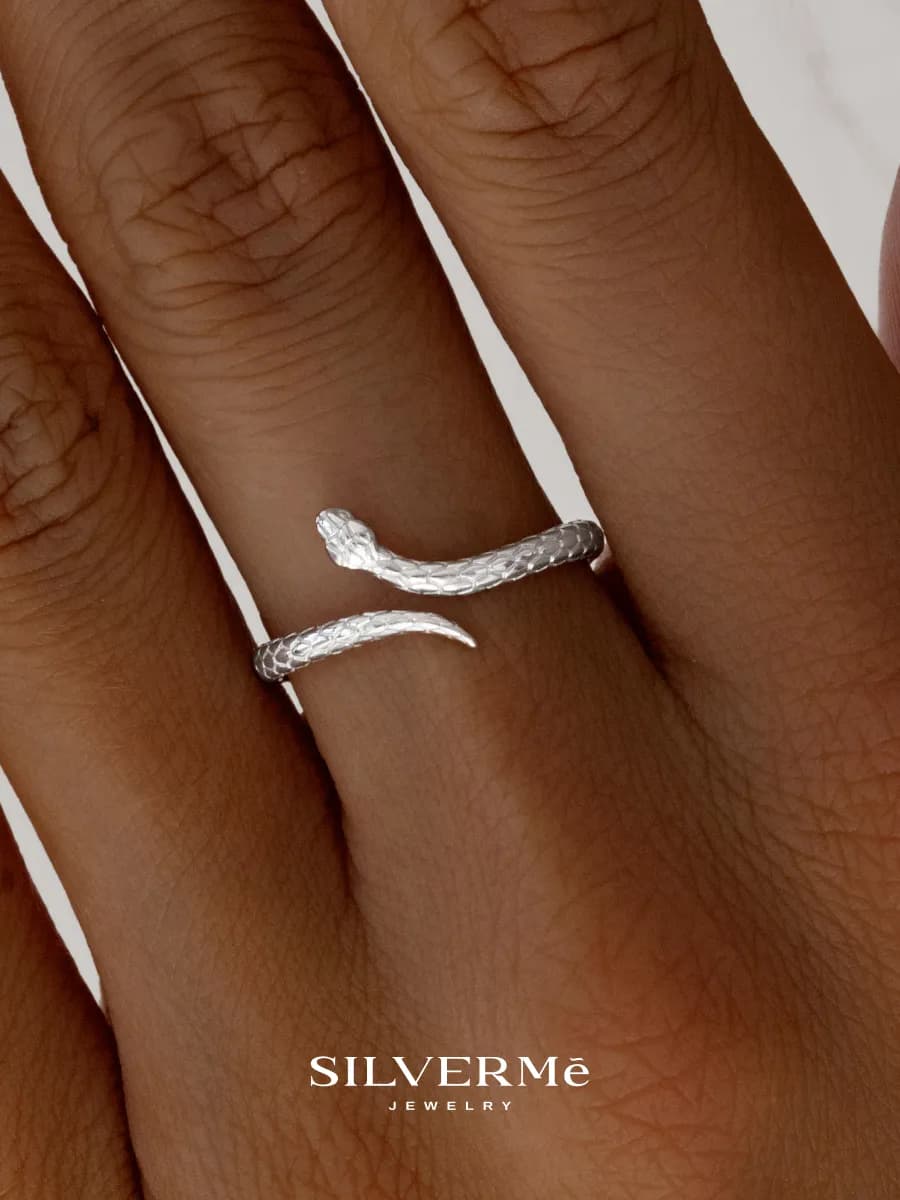 Кольцо серебряное тонкое змея серебро 925