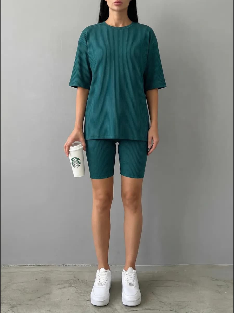 Костюм спортивный с велосипедками в рубчик