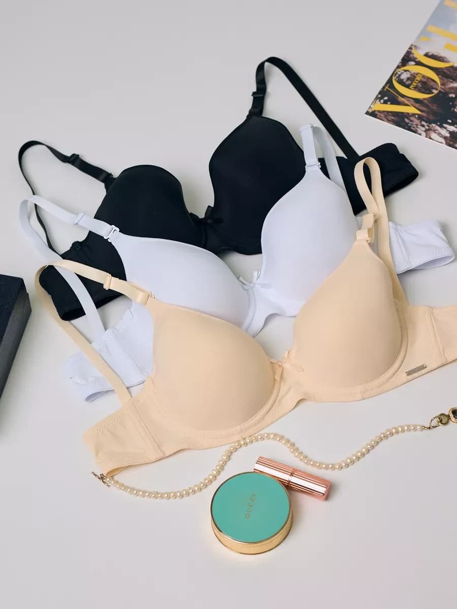 Набор бюстгальтеров гладкие с косточками без пушап 3 шт