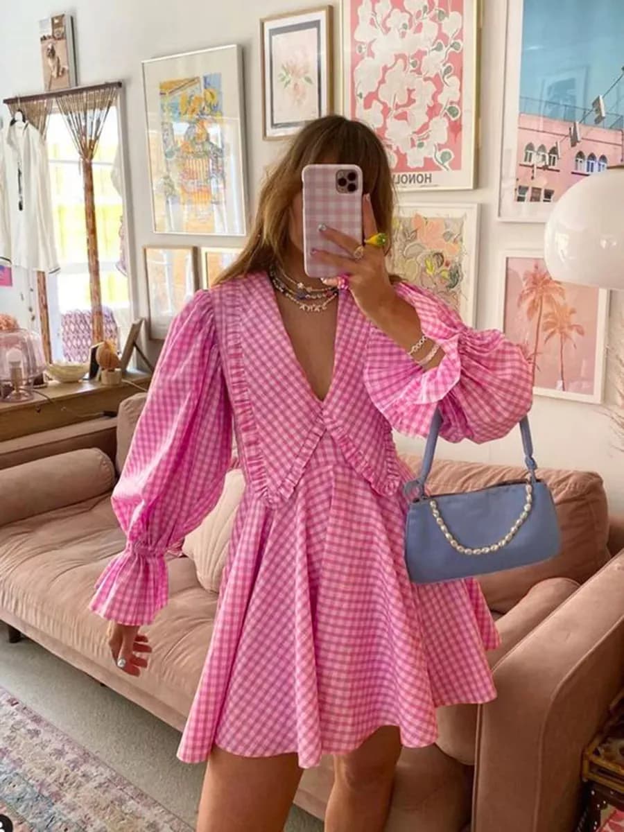 Праздничное платье с воротником baby doll