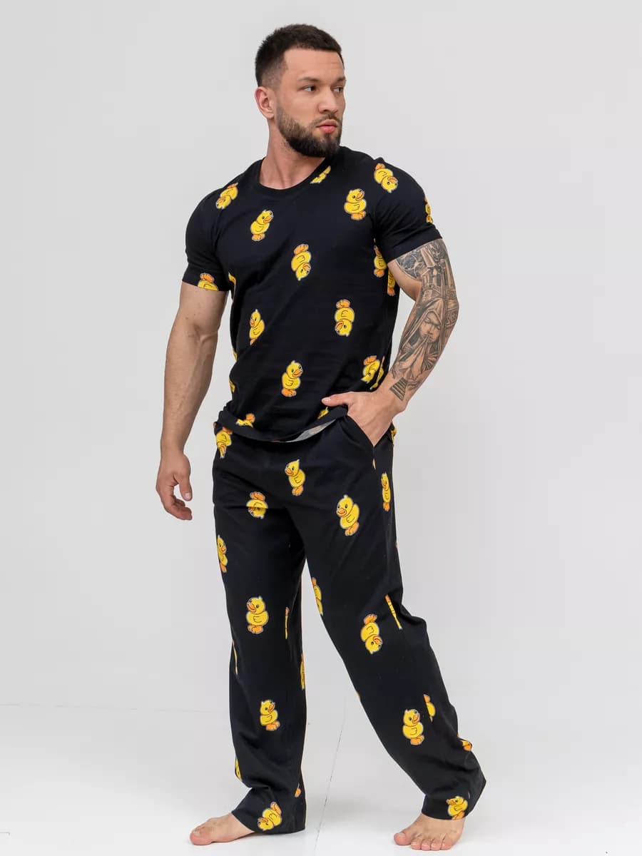 Пижама со штанами и футболкой домашний костюм