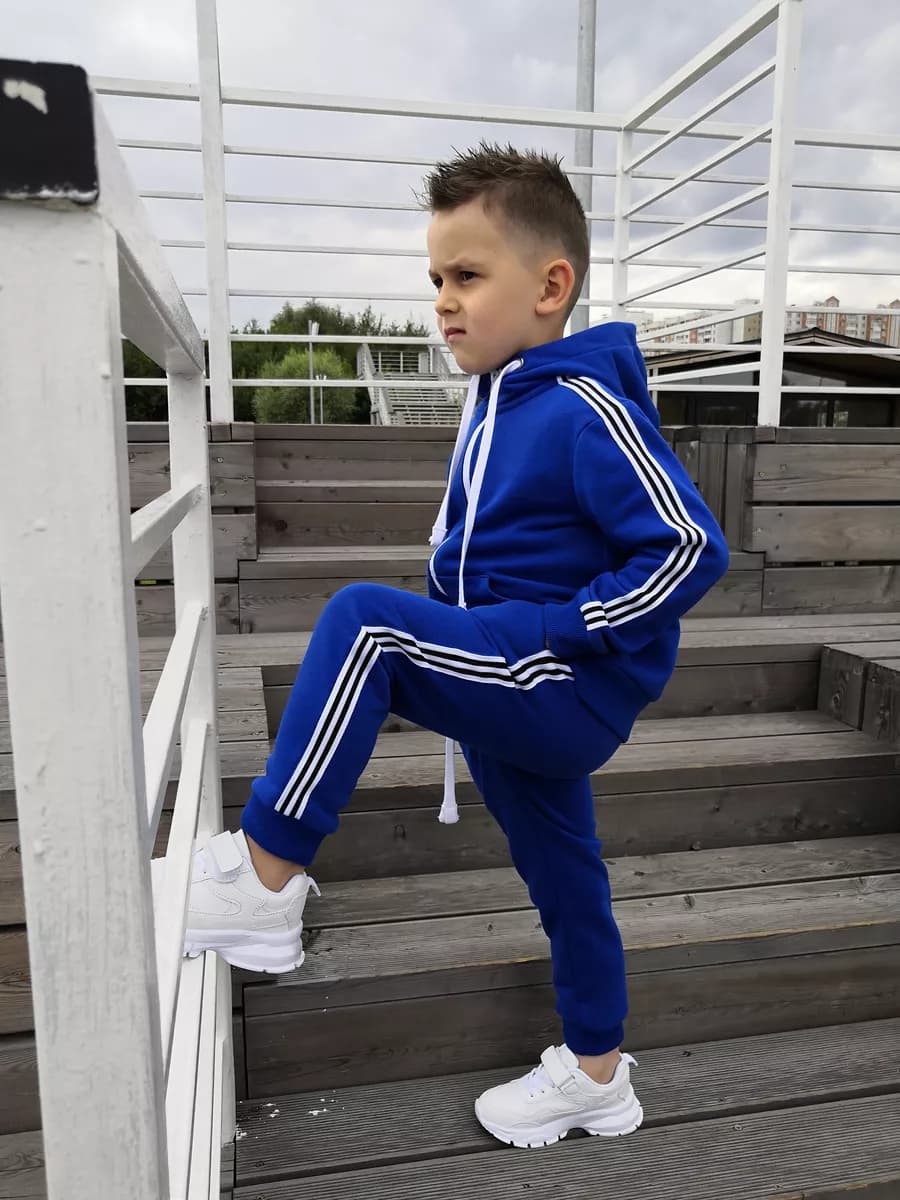 Спортивный костюм