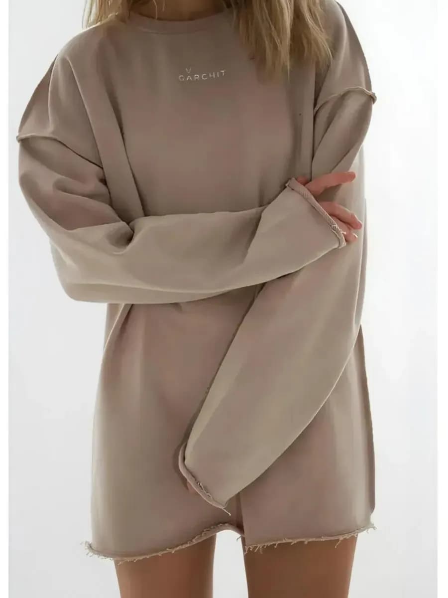 Свитшот удлиненный с декоративными швами