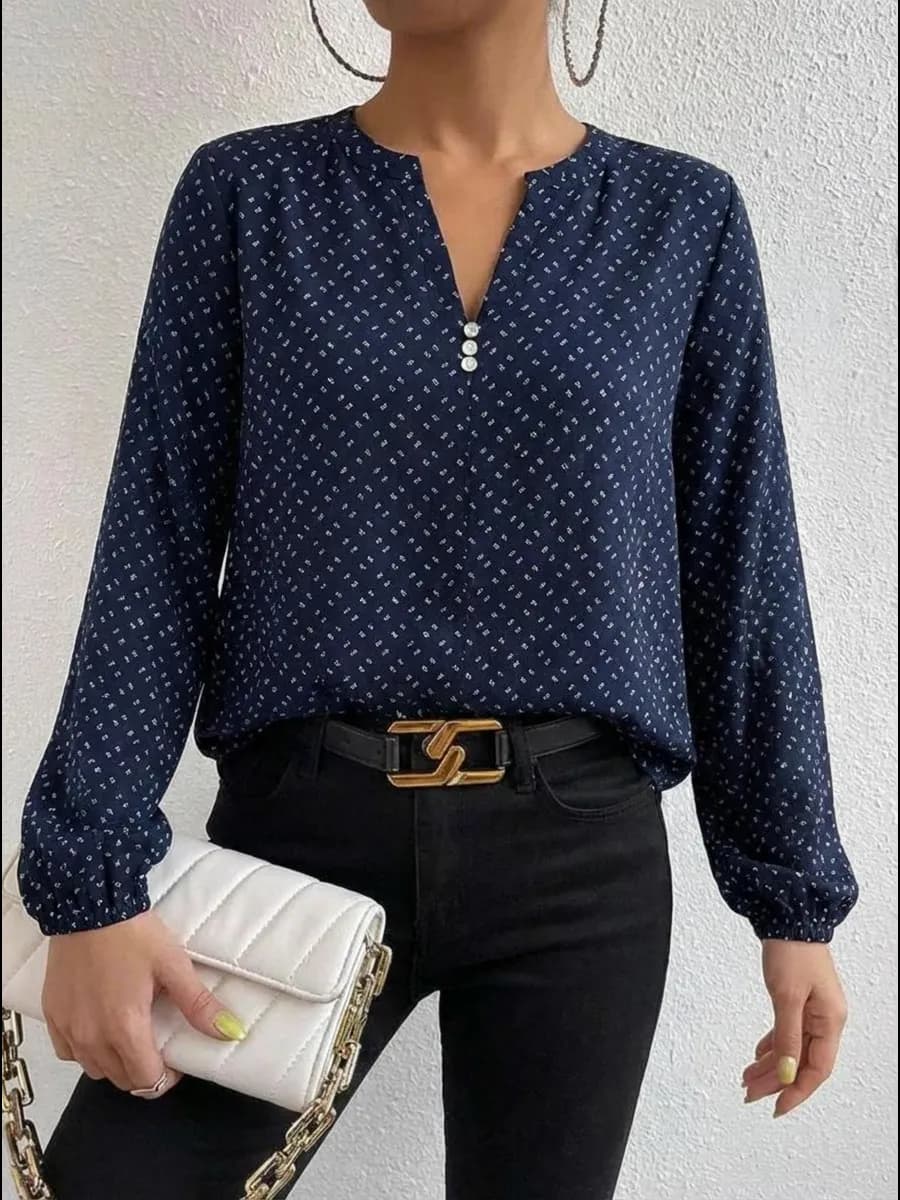 Блузка офисная с длинным рукавом больших размеров с вырезом