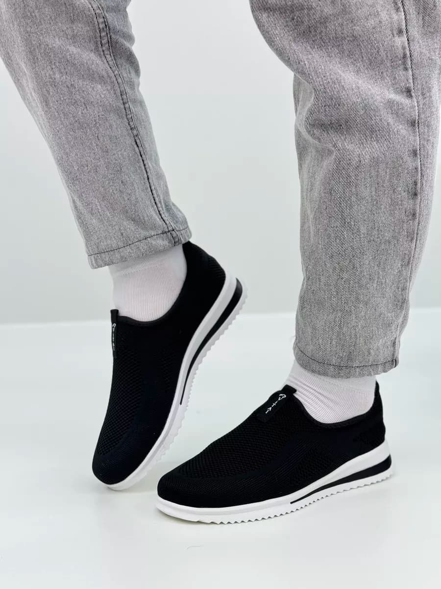 Кроссовки летние текстильные