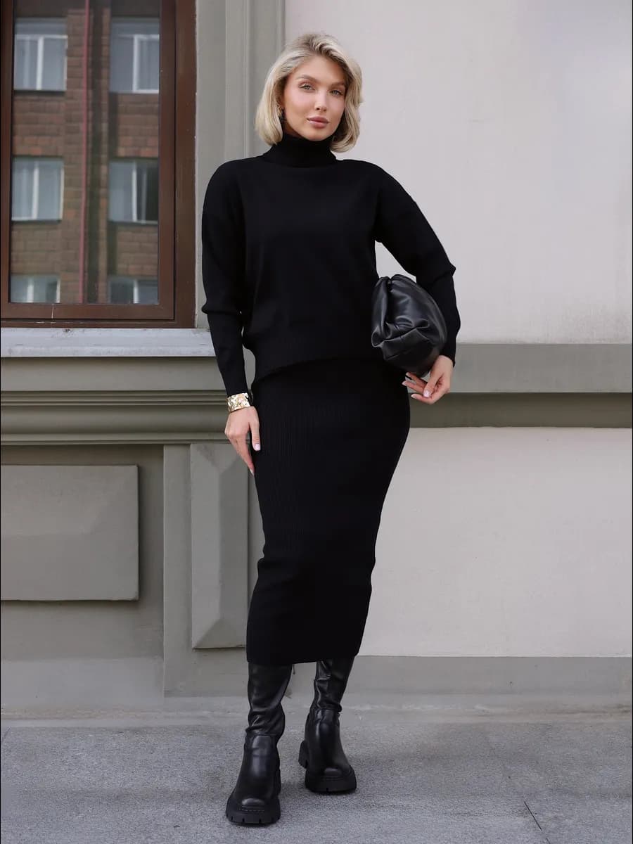 Костюм трикотажный с юбкой теплый осенний