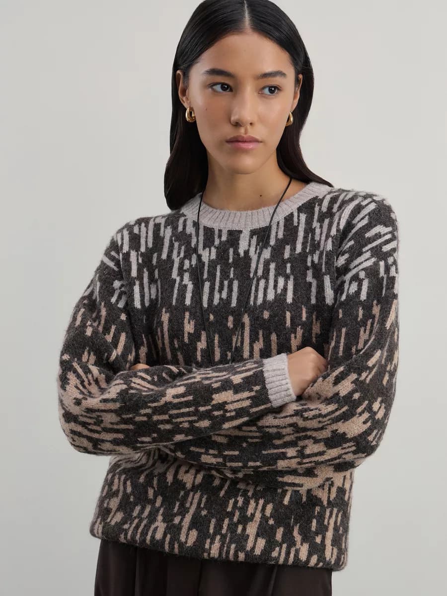 Джемпер вязаный базовый с принтом