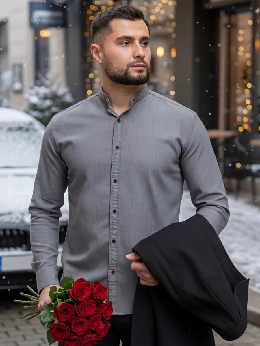 Рубашка приталенная на кнопках с воротником стойкой