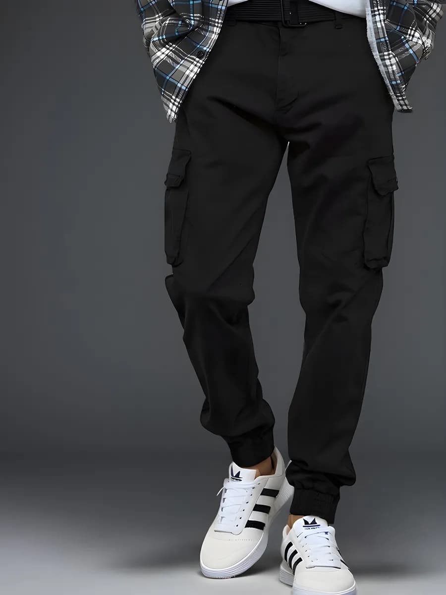 Джоггеры брюки карго с карманами черные