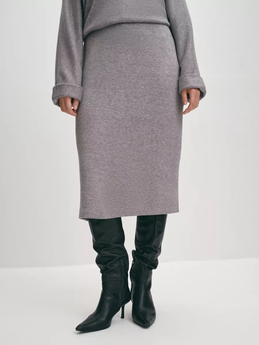 Трикотажная юбка на резинке