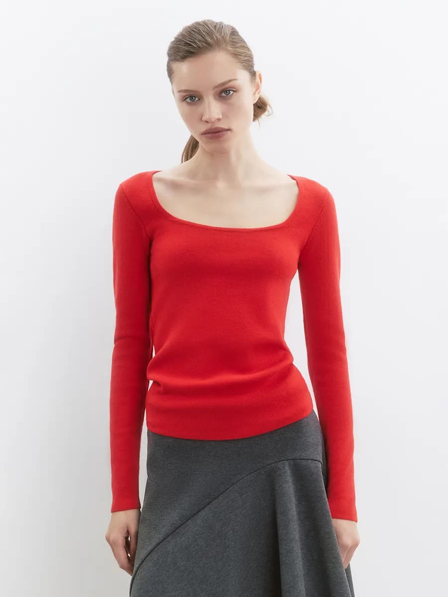 Джемпер тонкой вязки с вырезом-каре