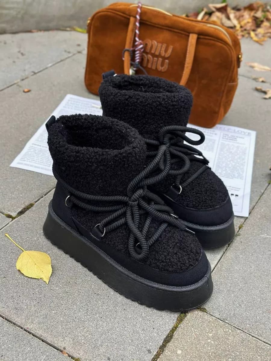 Угги высокие на толстой подошве с шнуровкой ugg