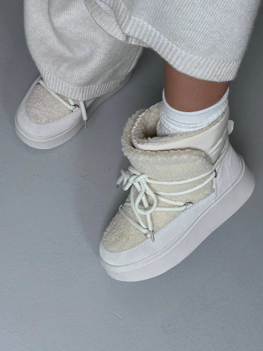 Угги зимние луноходы меховые с шнурками