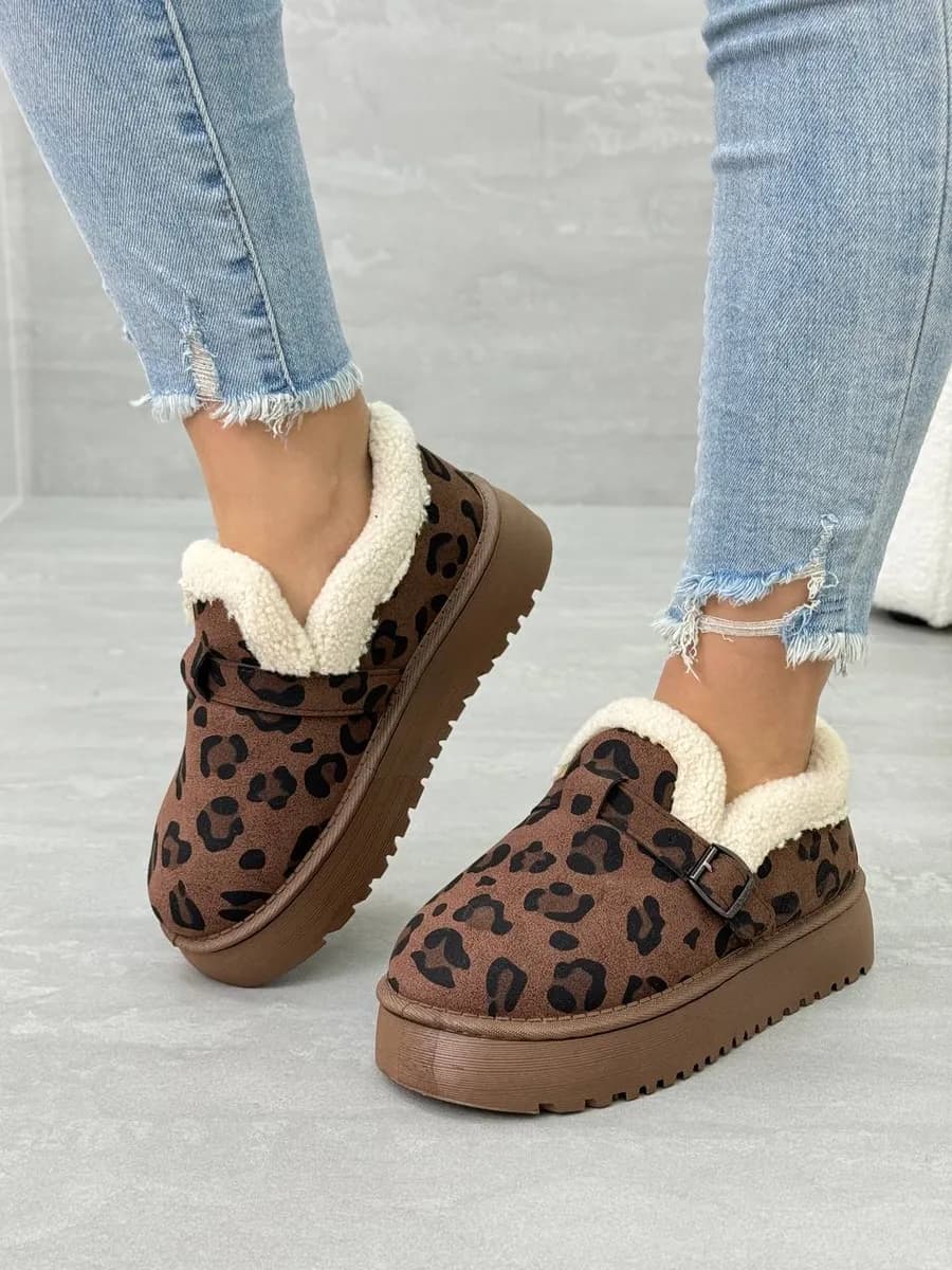 Угги короткие с ремешком