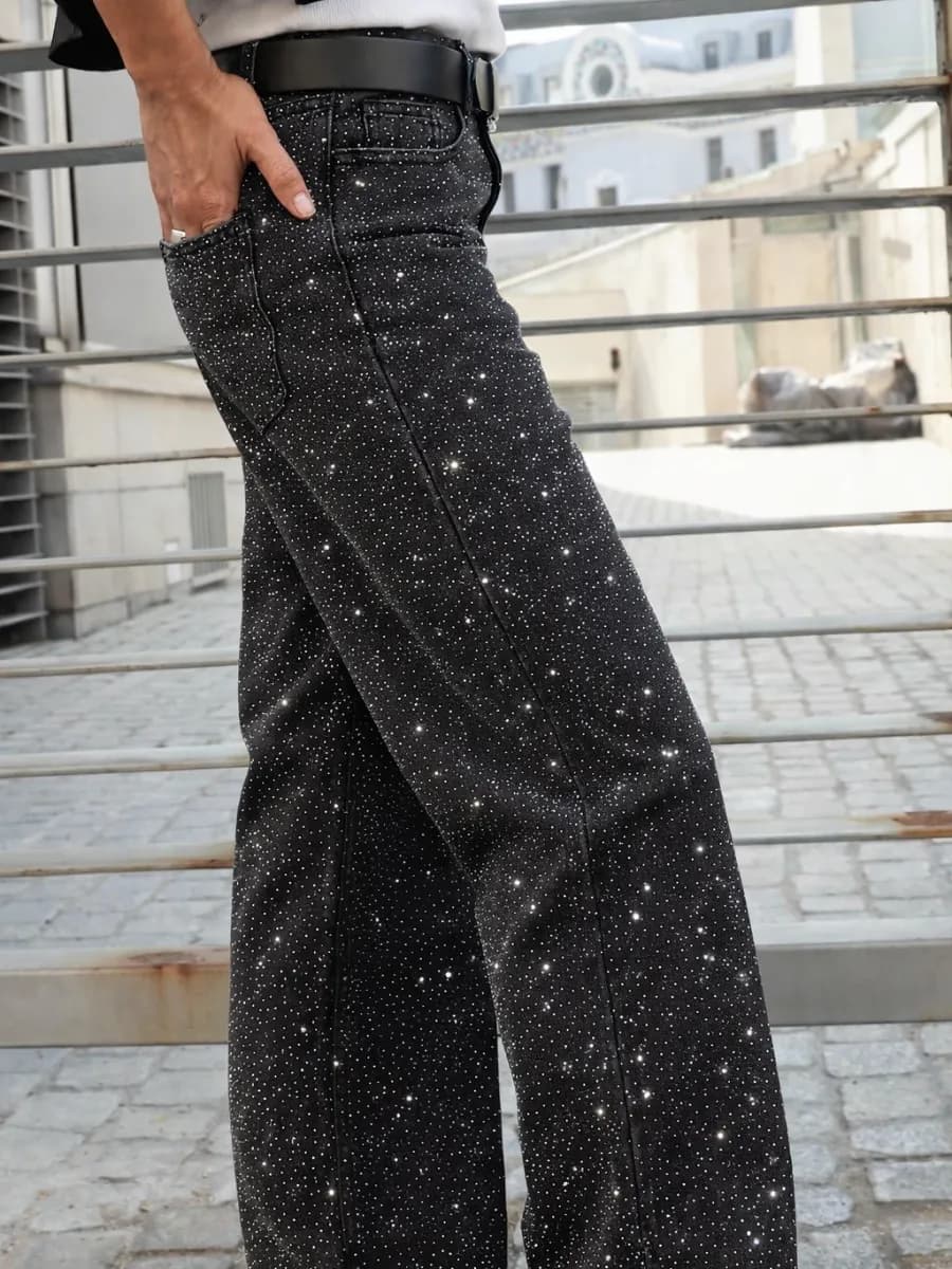 Джинсы со стразами широкие