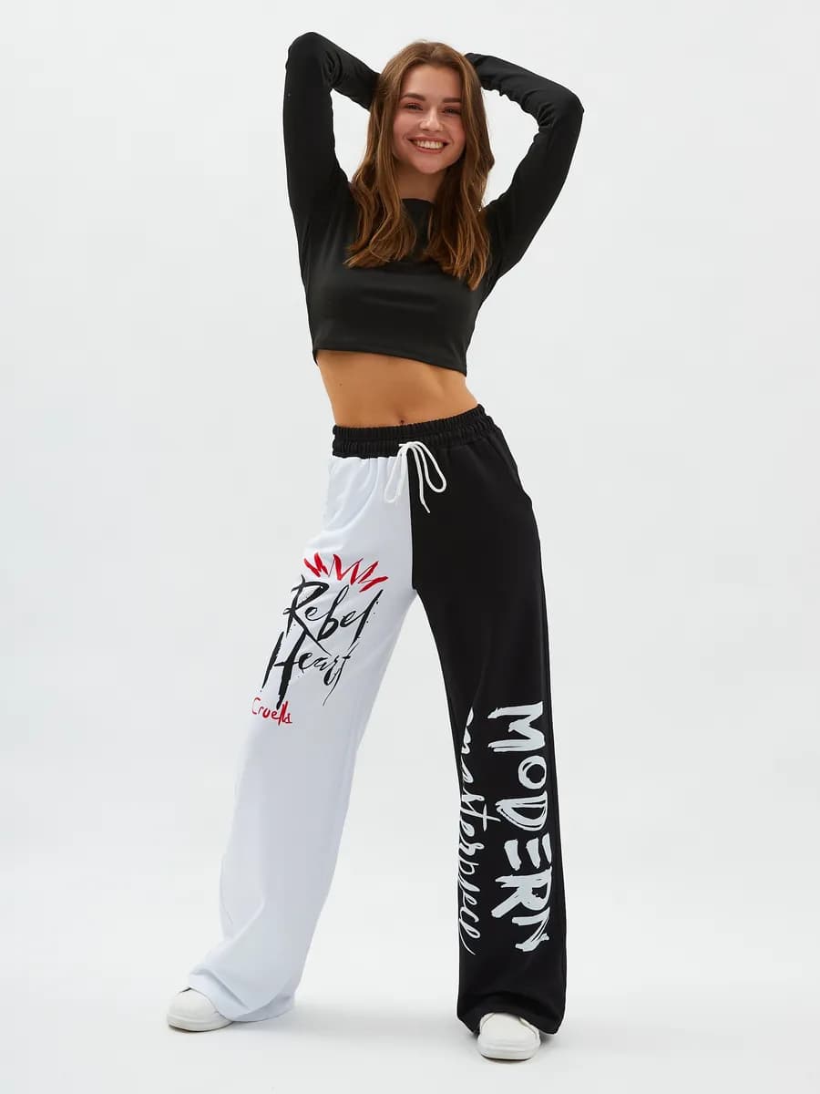 Широкие спортивные штаны женские