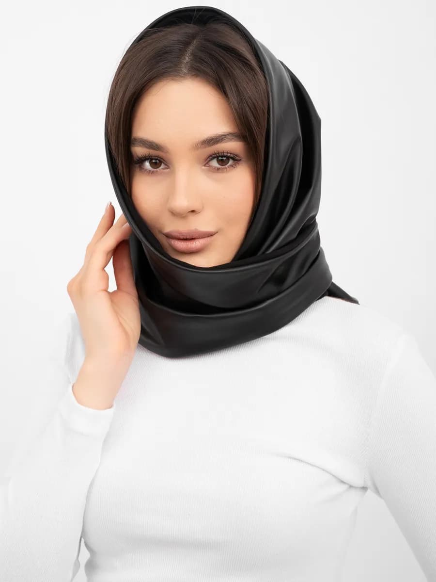 Косынка женская кожаная большая платок на голову зимний