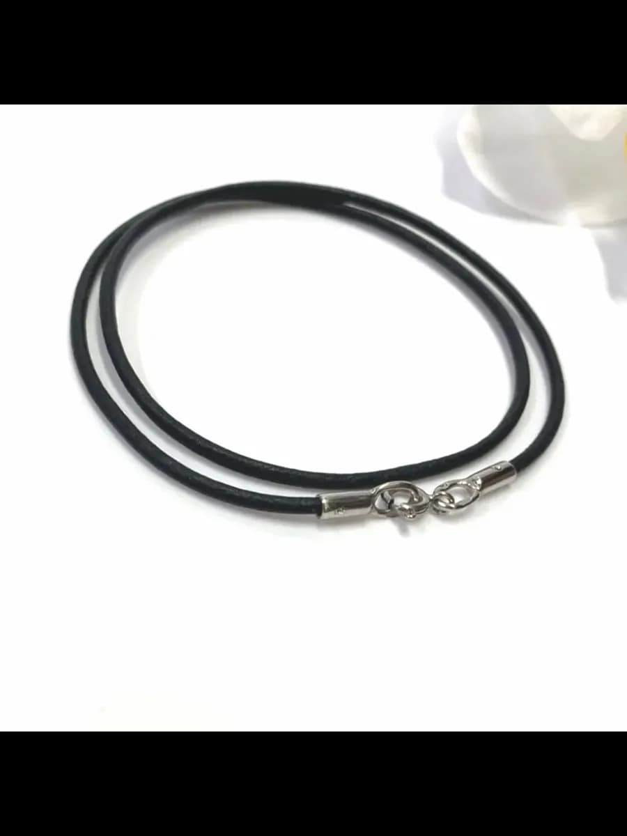 Кожаный шнурок с серебром