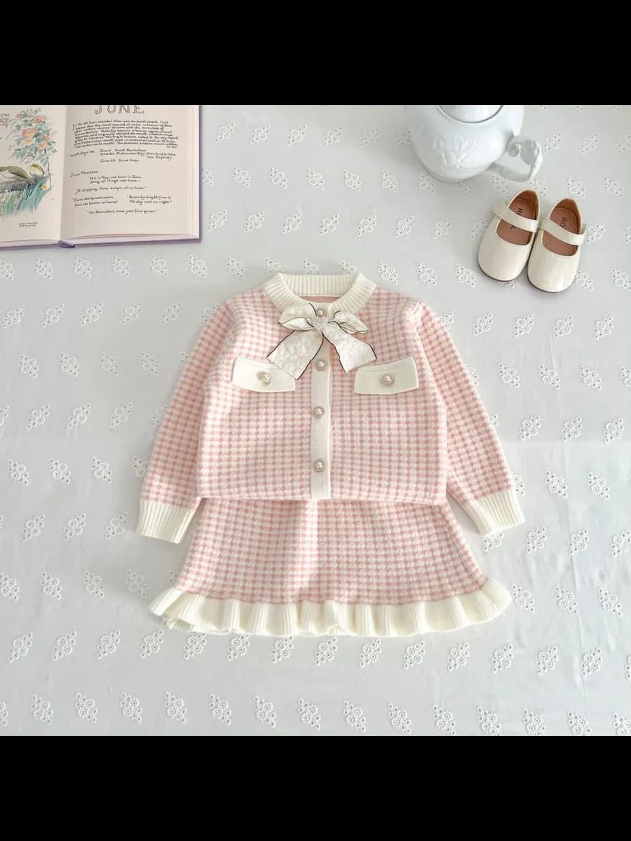 Вязаный нарядный костюм с юбкой