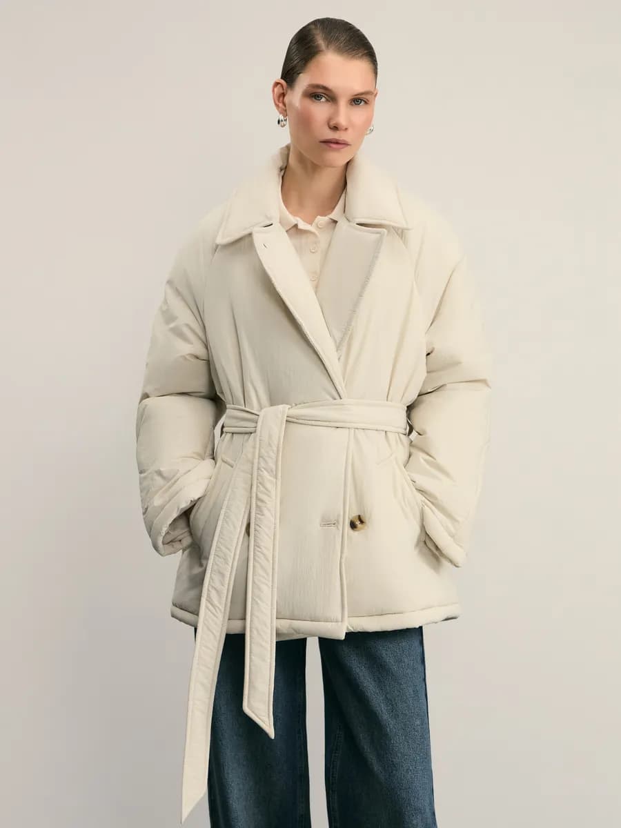 Куртка демисезонная удлиненная с поясом на пуговицах - фото 1