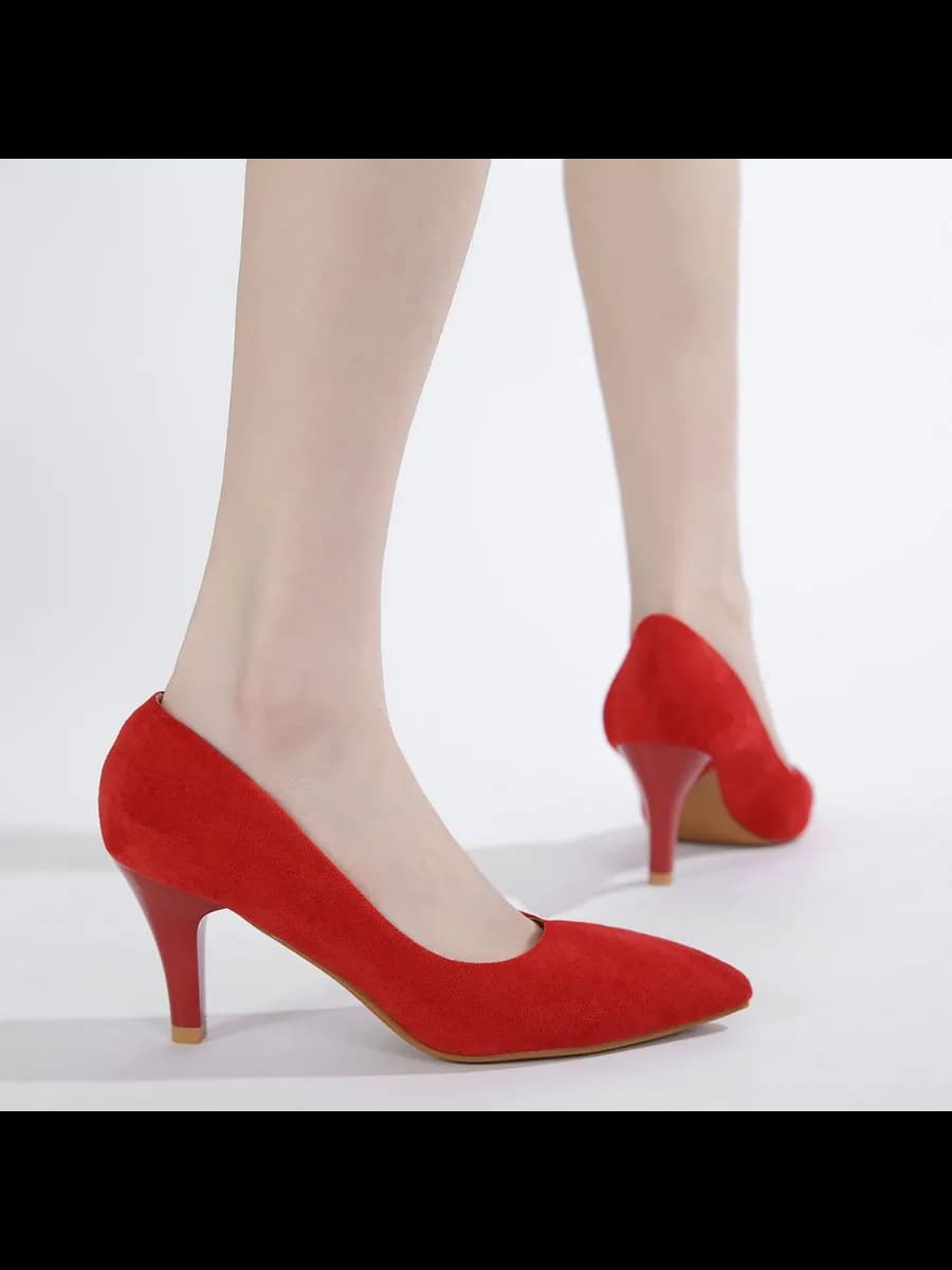 Туфли лодочки на низком каблуке классические - фото 1