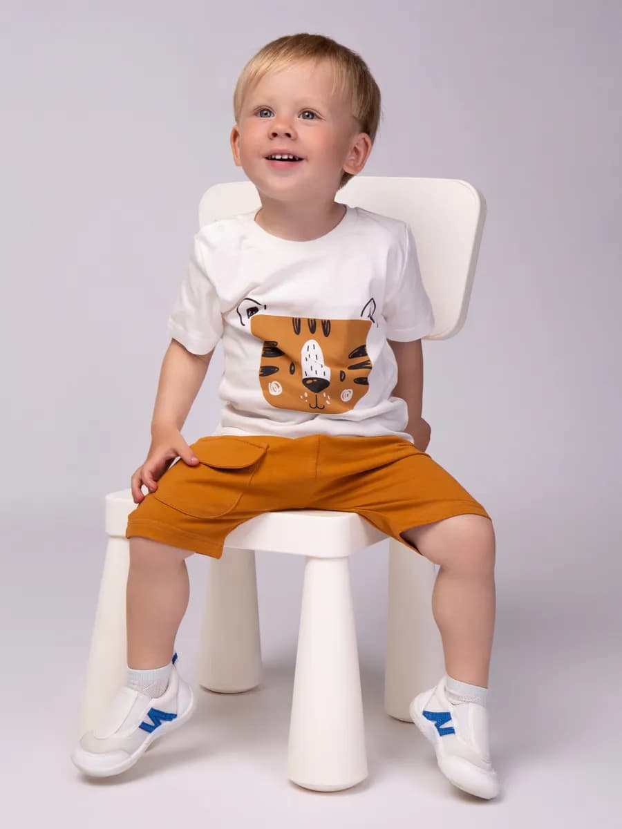 Костюм для малыша с шортами