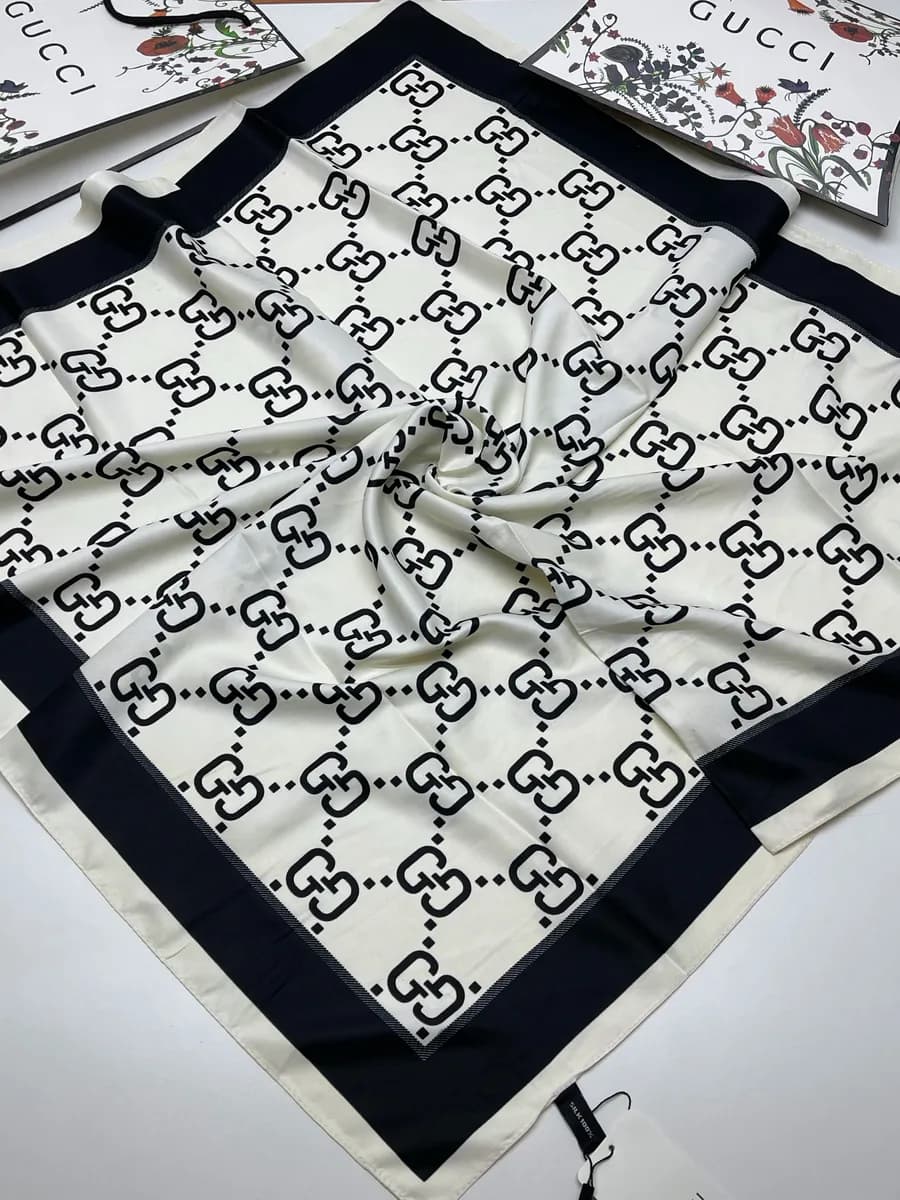 Платок женский шелковый на голову и шею