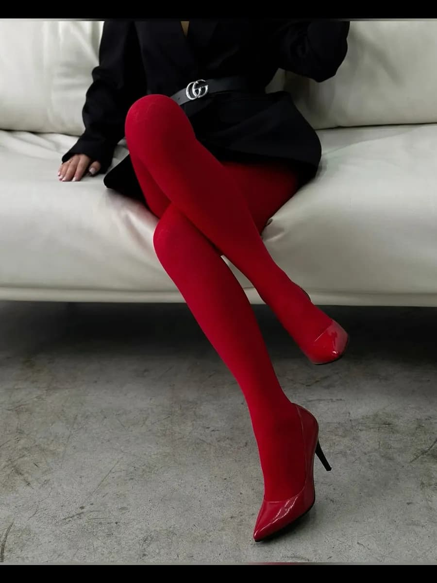 Красные колготки y2k