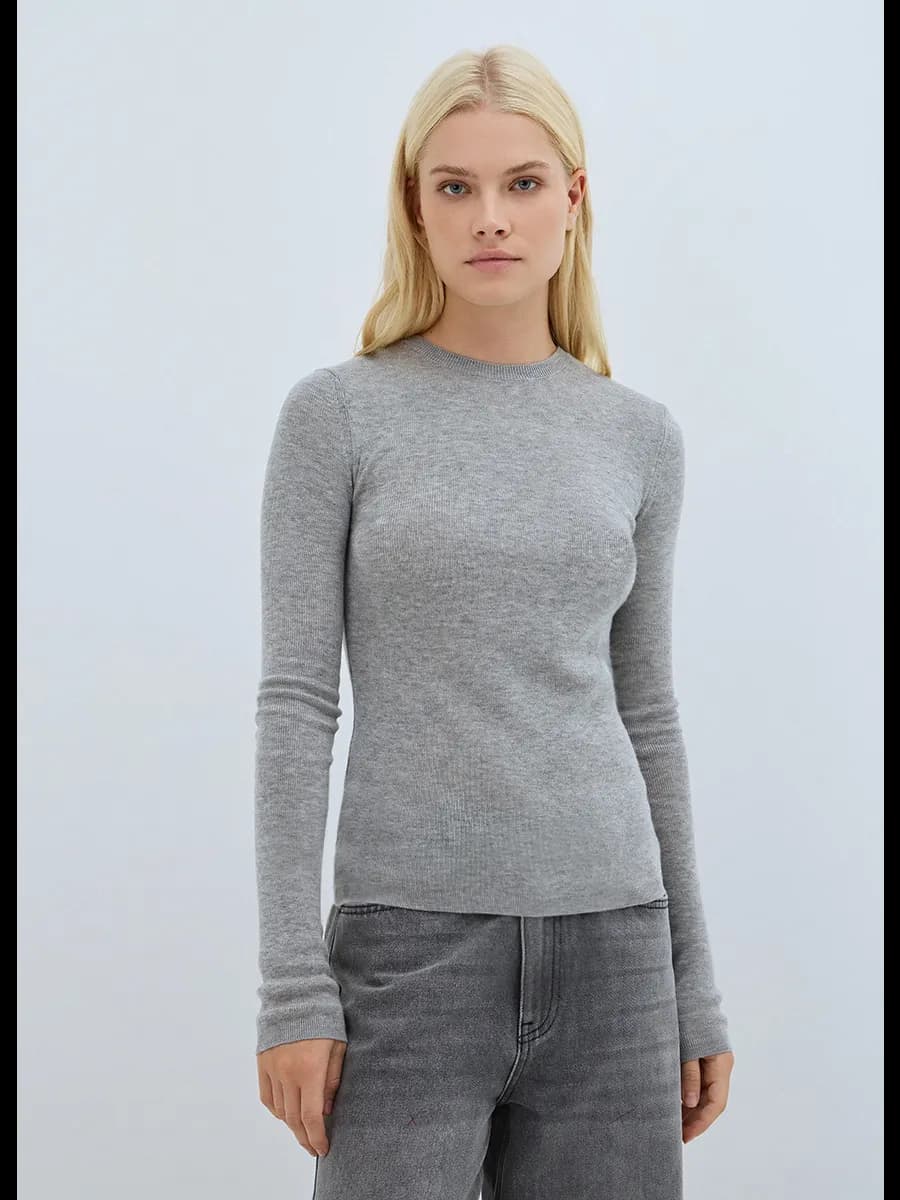 Джемпер приталенный