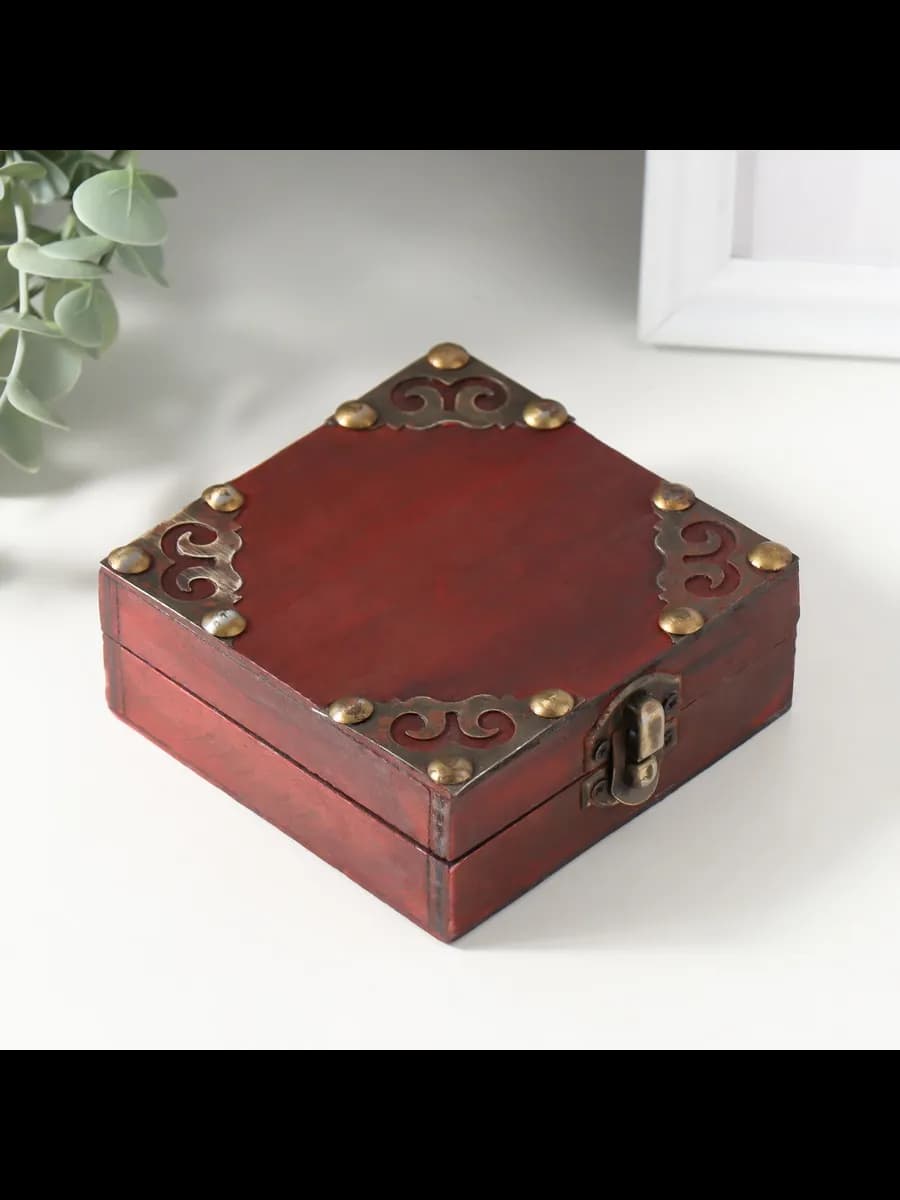 Шкатулка сундук дерево Абеле 10х10х4 см