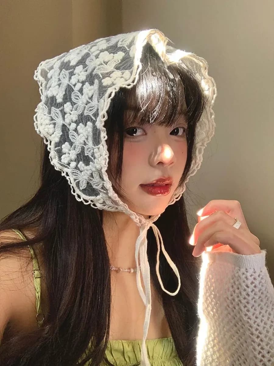 Платок Косынка белый на голову на джинсы