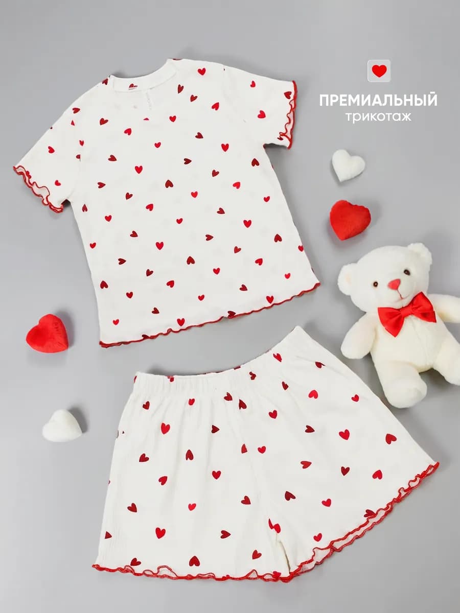 Пижама детская с шортами и футболкой с сердечками