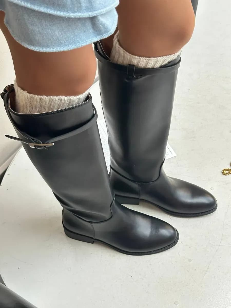 Сапоги трубы демисезонные на низком каблуке