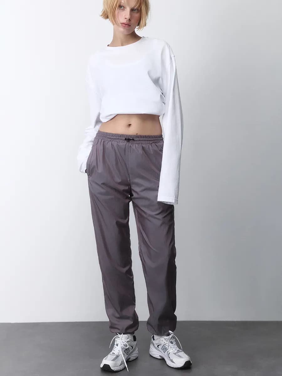 Брюки-джоггеры спортивные из плащевой ткани